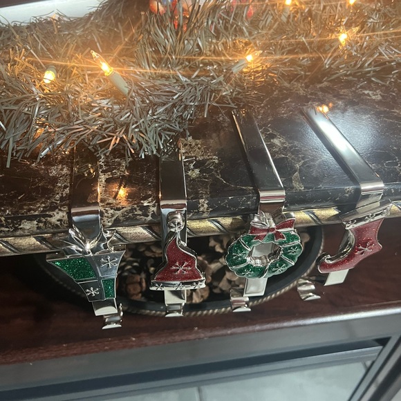 STOCKING HOLDERS SET - Picture 3 of 6